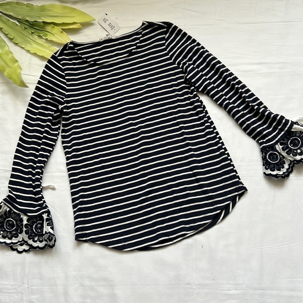 𝅺⭐️nwt Cleo Striped Blouse⭐️